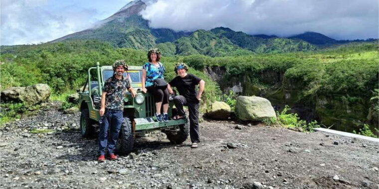 yogyakarta-mount-merapi-guided-jeep-safari-with-pickup