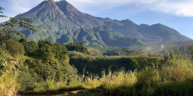 yogyakarta-mount-merapi-jomblang-cave-timang-beach-tour
