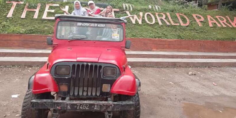 yogyakarta-mount-merapi-offroad-jeep-with-guide