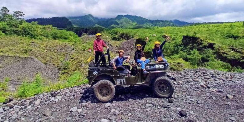 yogyakarta-mt-merapi-sunrise-jomblang-pindul-cave-tour