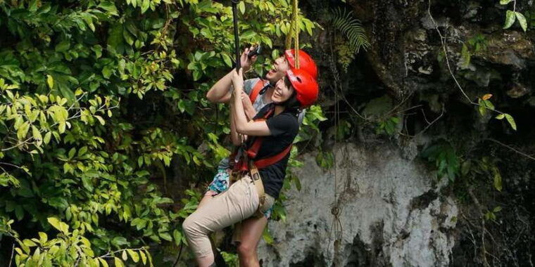 yogyakarta-mt-merapi-sunrise-jomblang-pindul-cave-tour