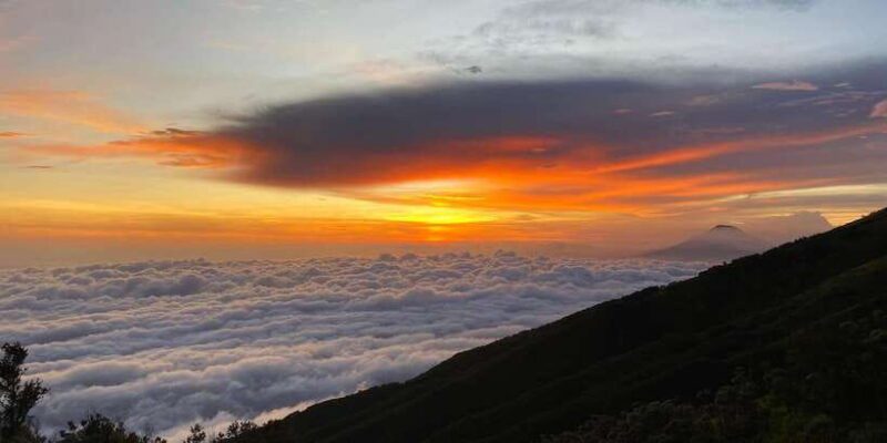 yogyakarta-mt-merbabu-1-day-hike-camping-options