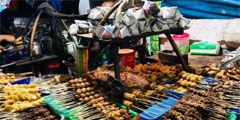 yogyakarta-night-walking-and-street-food-tasting-tour
