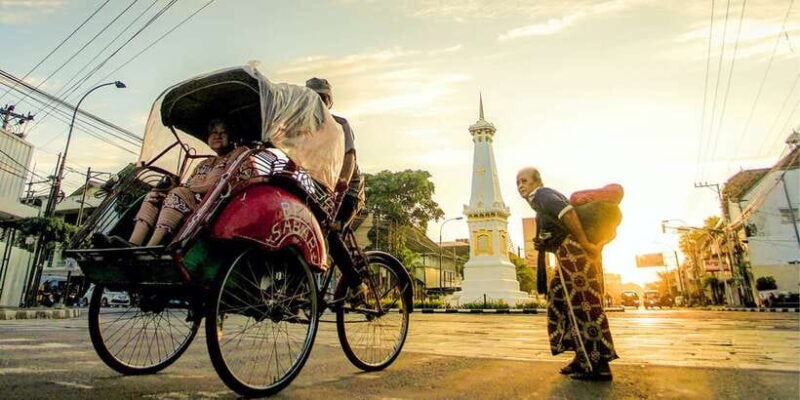 yogyakarta-night-walking-and-street-food-tasting-tour