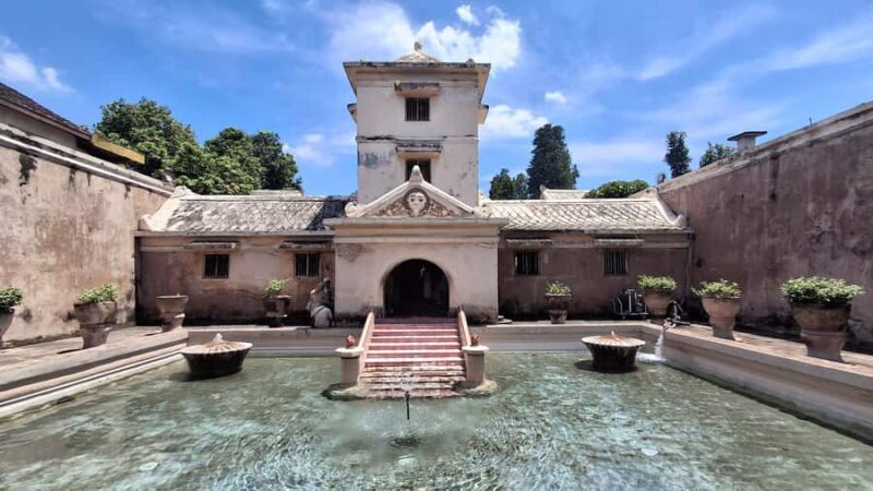 Yogyakarta: Palace & Tamansari with unique transportation - Why This Tour Offers Great Value