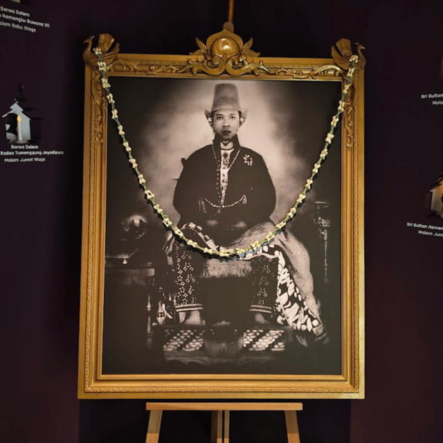 yogyakarta-palace-tour-with-multilingual-guide-watercastle