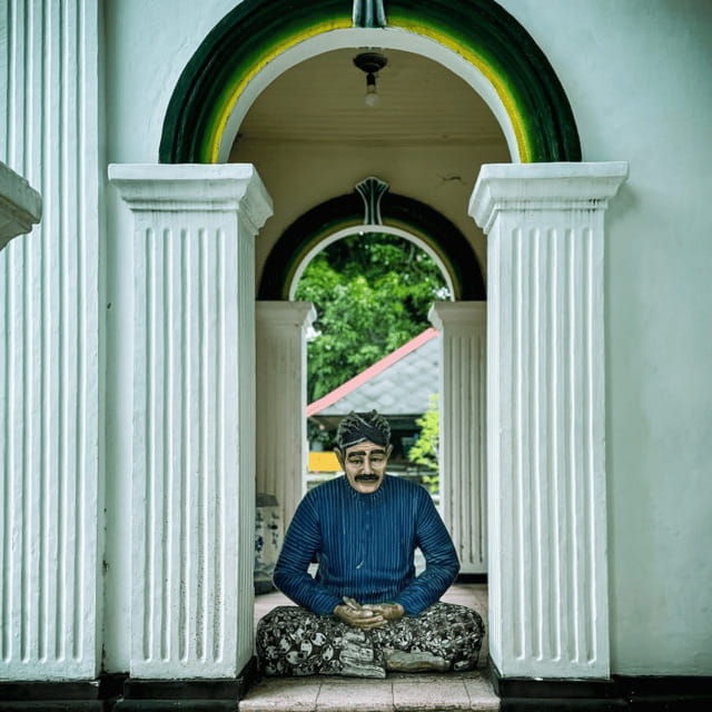 yogyakarta-palace-tour-with-multilingual-guide-watercastle
