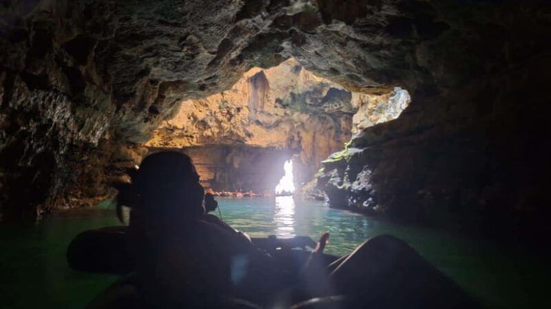 yogyakarta-pindul-cave-and-oyo-river-adventure-tour