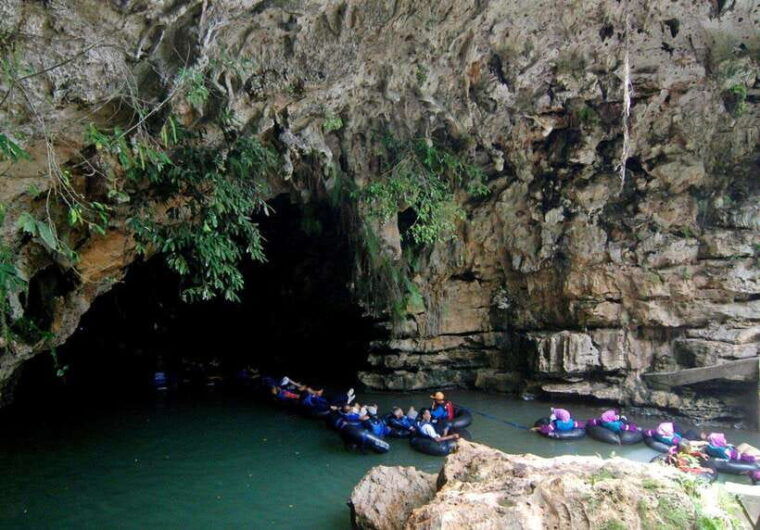 yogyakarta-pindul-cave-and-oyo-river-adventure-trip