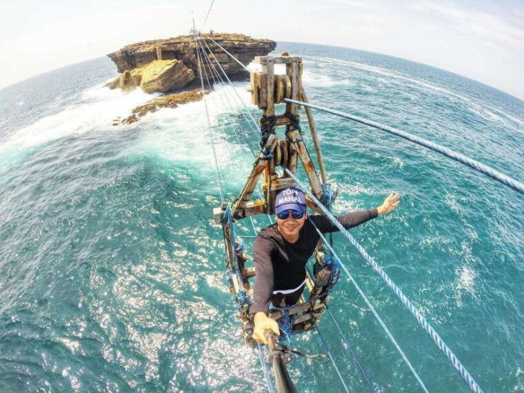 yogyakarta-pindul-cave-oyo-river-timang-beach-adventure