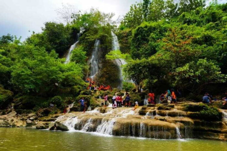 yogyakarta-pindul-cave-srigetuk-waterfall-and-pine-forest
