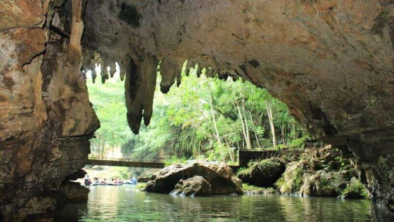 yogyakarta-pindul-cave-tubing-and-oyo-river-tubing