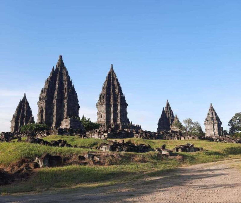 yogyakarta-prambanan-sunset-private-car-entry-fee
