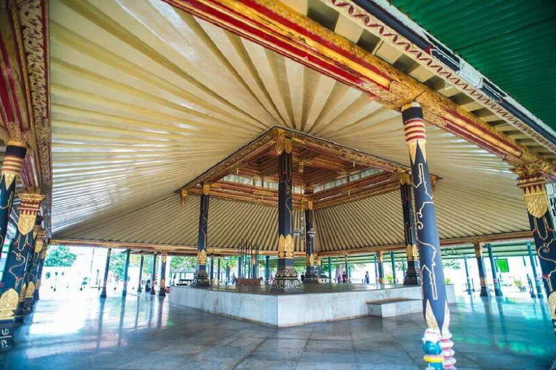 yogyakarta-prambanan-taman-sari-and-kraton-palace-tour