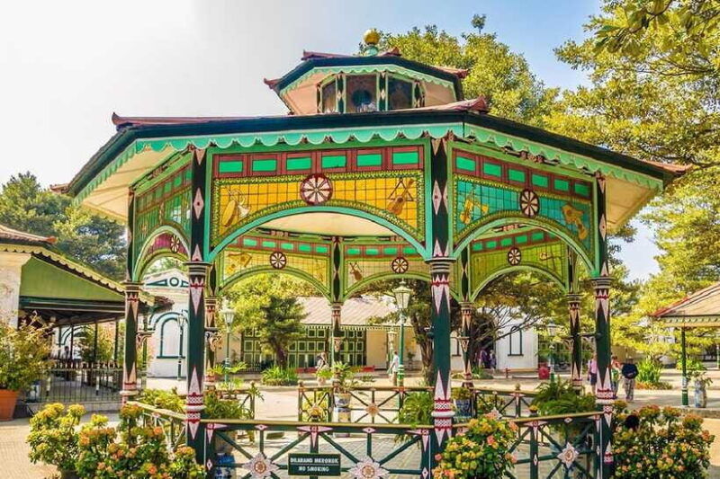 yogyakarta-prambanan-taman-sari-and-kraton-palace-tour