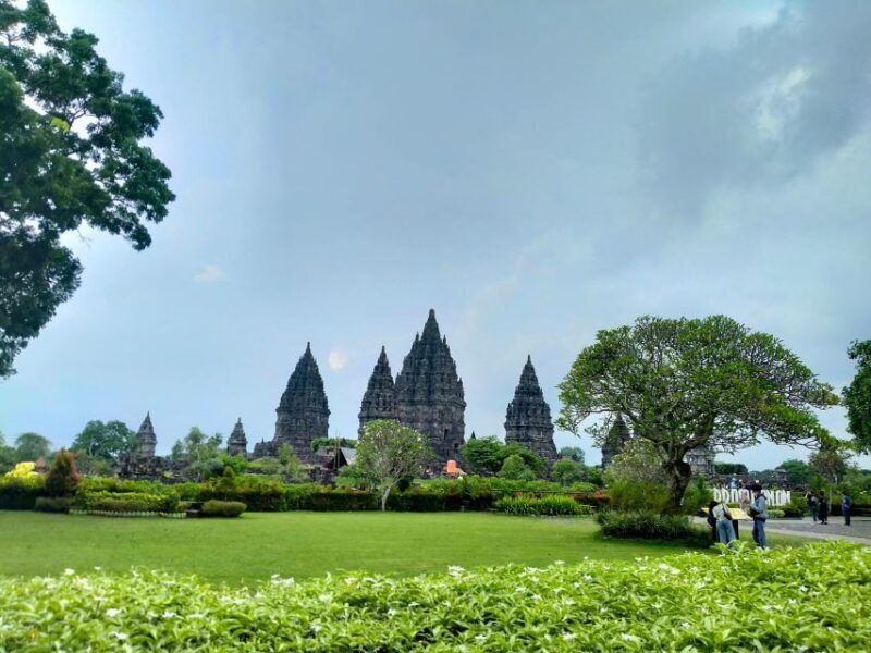 yogyakarta-prambanan-temple-afternoon-exploration