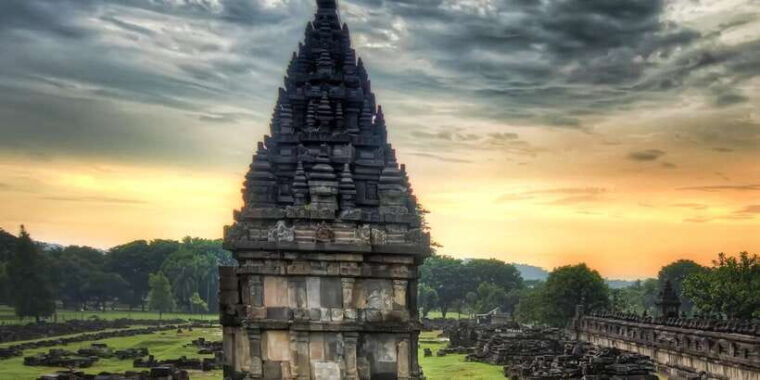 yogyakarta-prambanan-temple-afternoon-guided-tour
