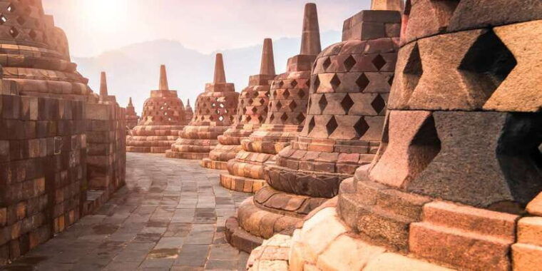 yogyakarta-prambanan-temple-afternoon-guided-tour