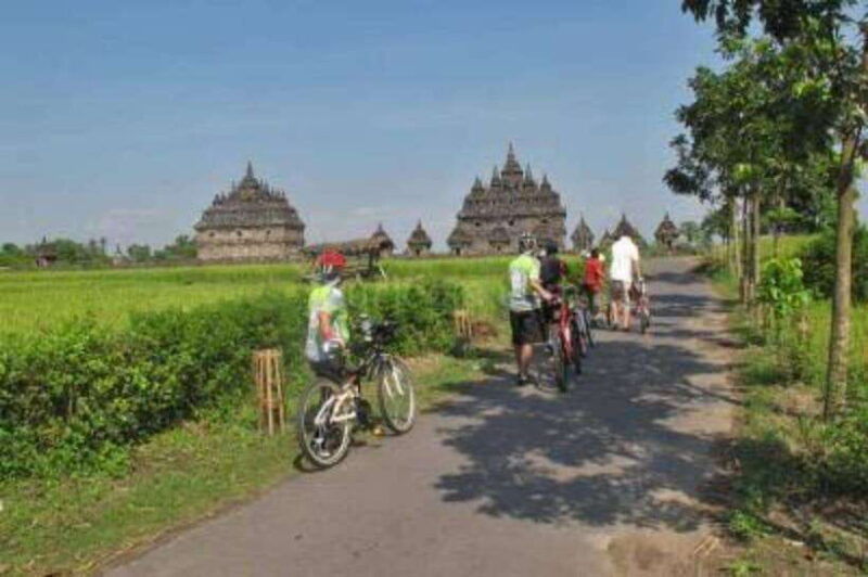 yogyakarta-prambanan-temple-in-the-morning-or-sunset