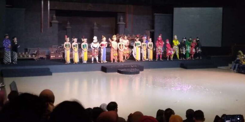 yogyakarta-prambanan-temple-ramayana-ballet-performance