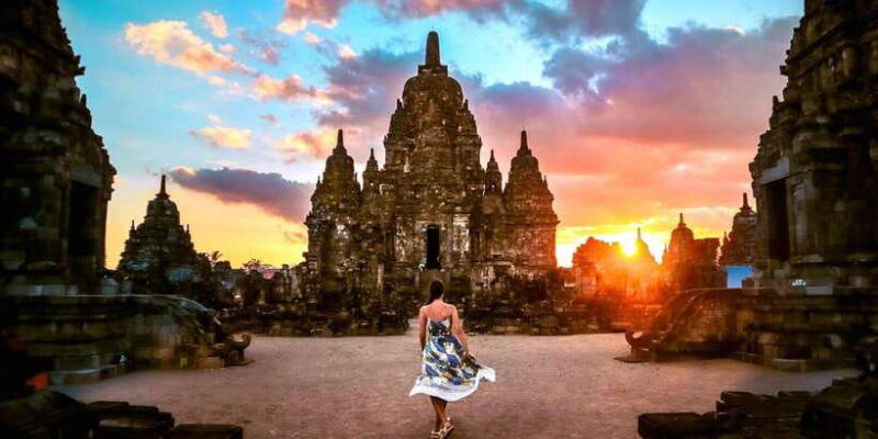 yogyakarta-prambanan-temple-sunset-and-ramayana-ballet
