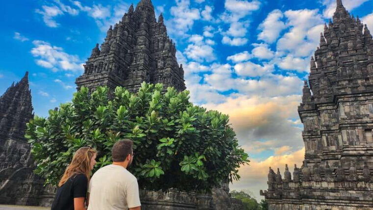 yogyakarta-prambanan-tour-one-of-the-largest-hindus-temple