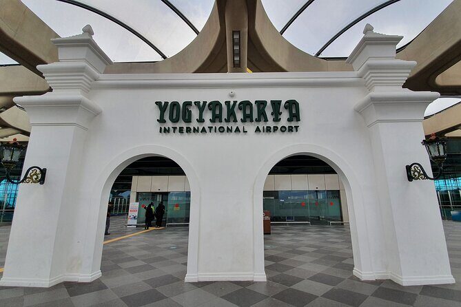 Yogyakarta Private Departure Transfer- Yogyakarta Hotel to Airport - How the Service Works: From Hotel to Airport