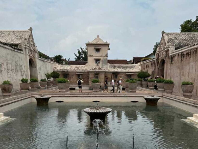 yogyakarta-private-royal-palace-and-heritage-tour-2
