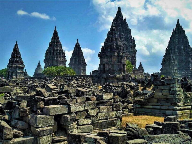 yogyakarta-private-tour-prambanan-temple-and-sultan-palace