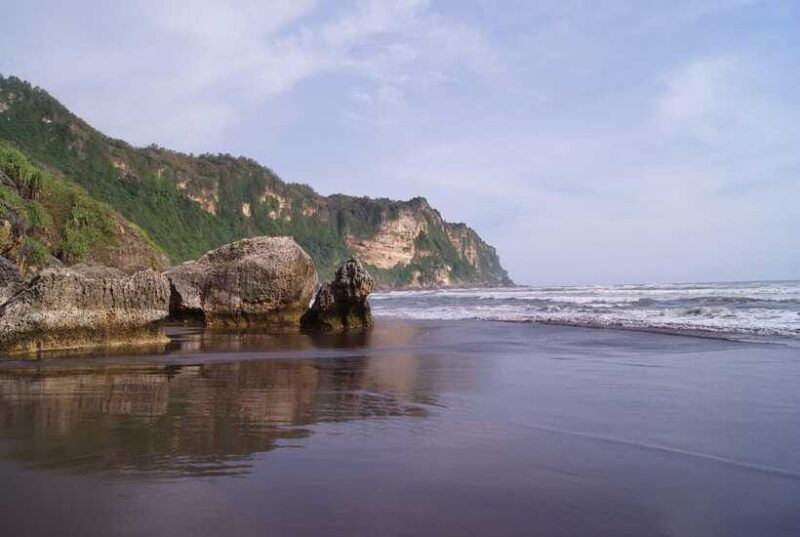yogyakarta-private-tour-with-borobudur-and-prambanan