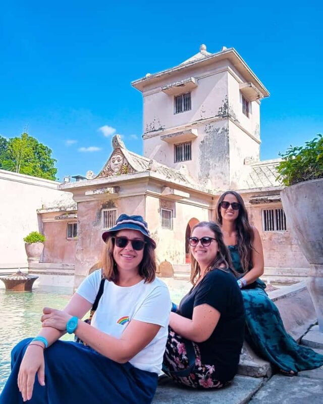 Yogyakarta: Royal Palace, Taman Sari, Batik & Prambanan - Practical Details & Tips for Your Tour Experience