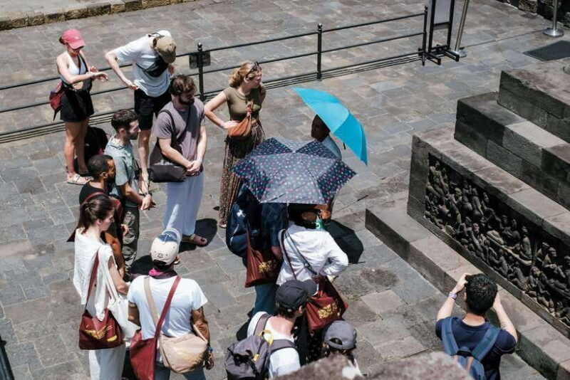 yogyakarta-setumbu-sunrise-borobudur-climb-up-and-prambanan