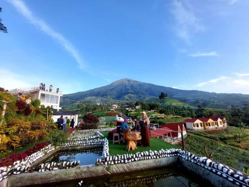 YOGYAKARTA: SILANCUR HIGHLAND/NEPAL VAN JAVA/BOROBUDUR - Key Points