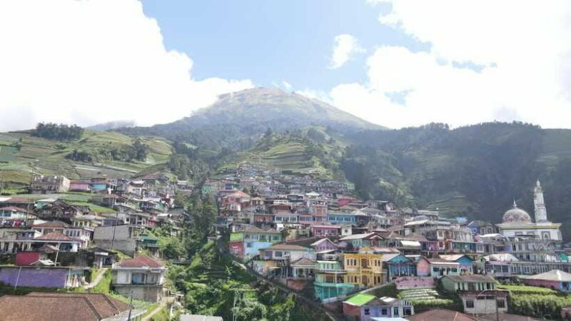 YOGYAKARTA: SILANCUR HIGHLAND/NEPAL VAN JAVA/BOROBUDUR - How This Tour Offers Value