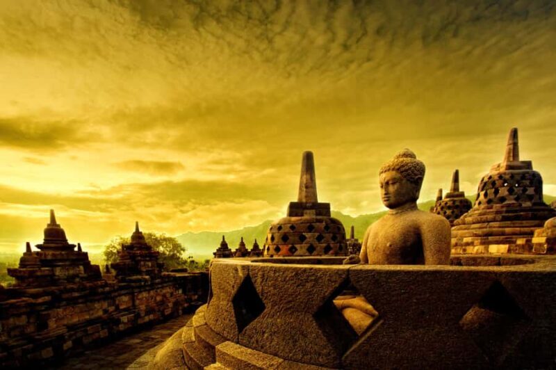 Yogyakarta: stumbu borobudur sunrise,prambanan &merapi mount - FAQ