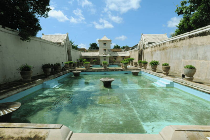 yogyakarta-sultan-palace-water-castle-day-tour