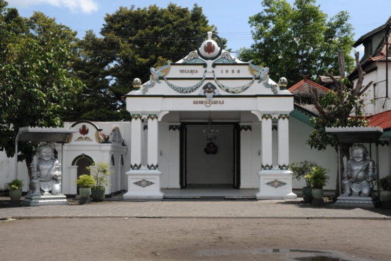yogyakarta-sultan-palace-water-castle-day-tour