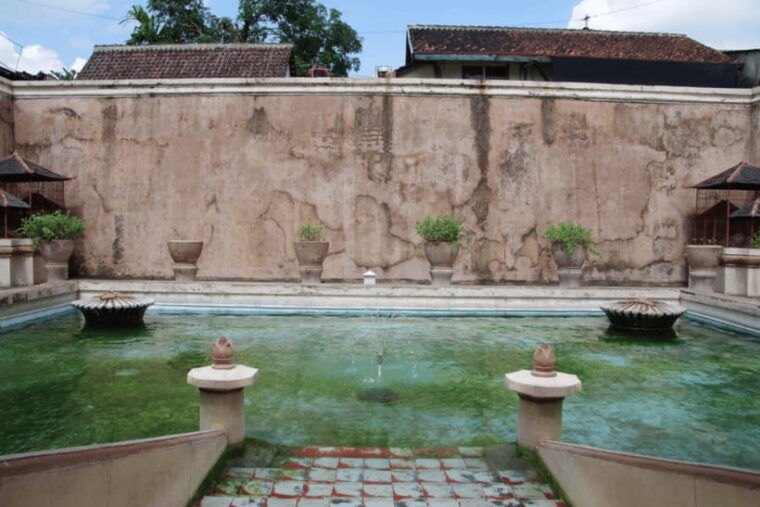 yogyakarta-sultan-palace-water-castle-day-tour
