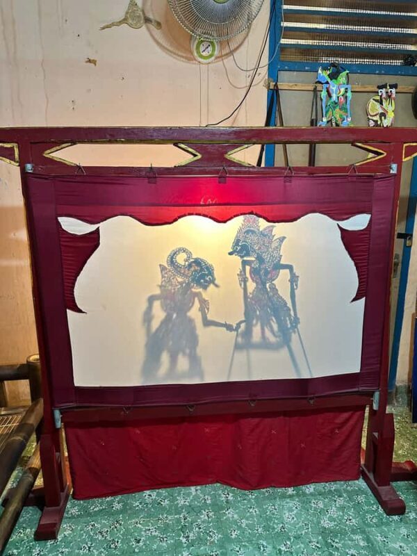 Yogyakarta: Sultan's Palace & Tamansari Guided Walking Tour - Introduction to the Experience