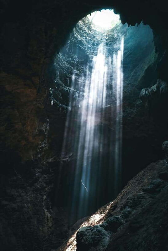 yogyakarta-sunrise-at-mt-merapi-jomblang-cave-pindul-cave