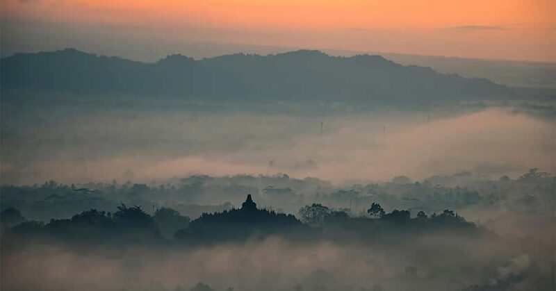 Yogyakarta: Sunrise Borobudur & Prambanan, with lunch option - FAQ