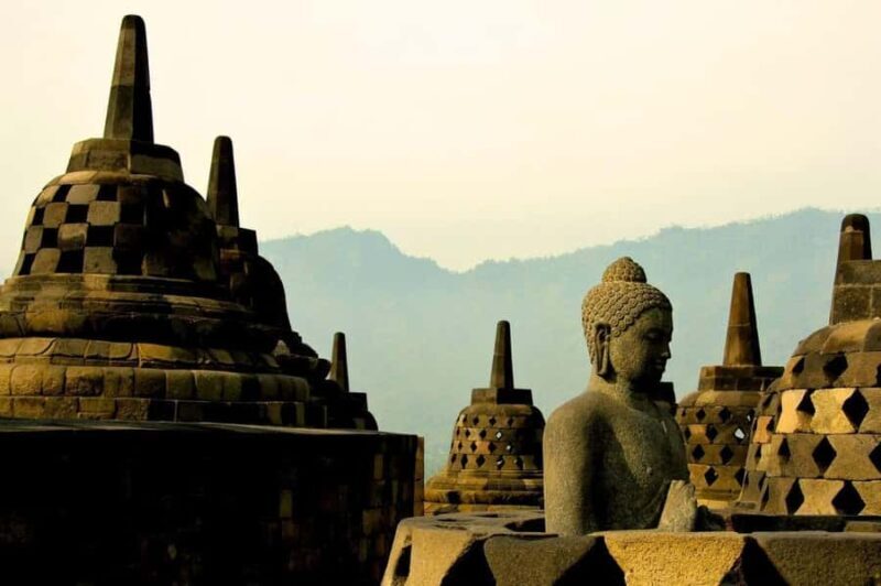 Yogyakarta: Sunrise Inside Borobudur with breakfast - A Deep Dive into the Experience