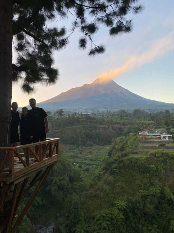 Yogyakarta: Sunrise, Rice Terrace, & Borobudur Tour - Key Points