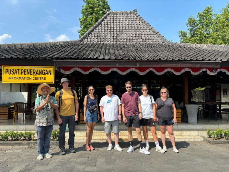 yogyakarta-sunset-at-prambanan-temple-ramayana-ballet