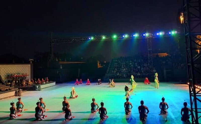 yogyakarta-sunset-prambanan-temple-ramayana-ballet