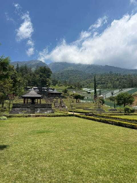 yogyakarta-surakarta-sukuh-temple-cetho-temple-guide