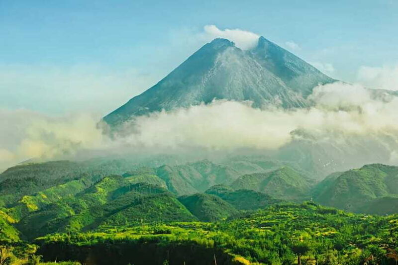 yogyakarta-tailor-made-private-car-rental-with-driver