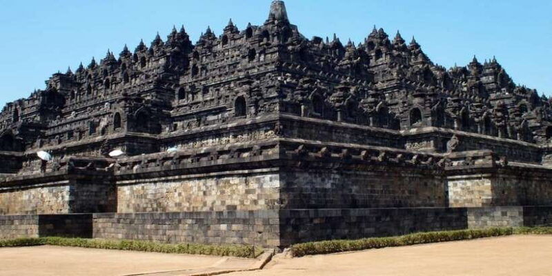 yogyakarta-tailor-made-private-day-tour-with-pickup