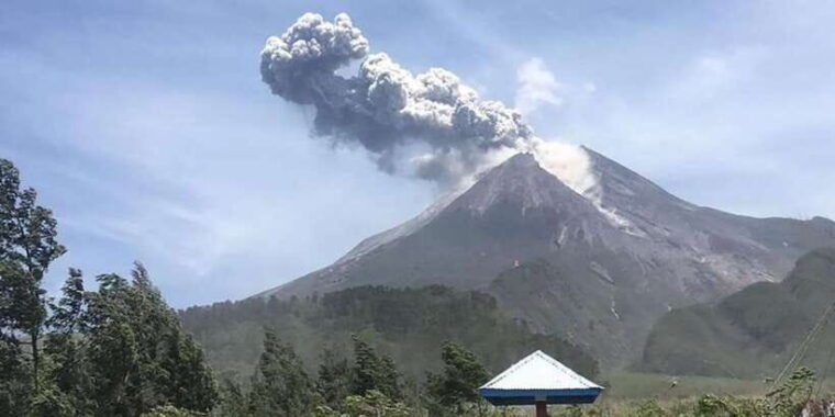 yogyakarta-tailor-made-private-day-tour-with-pickup