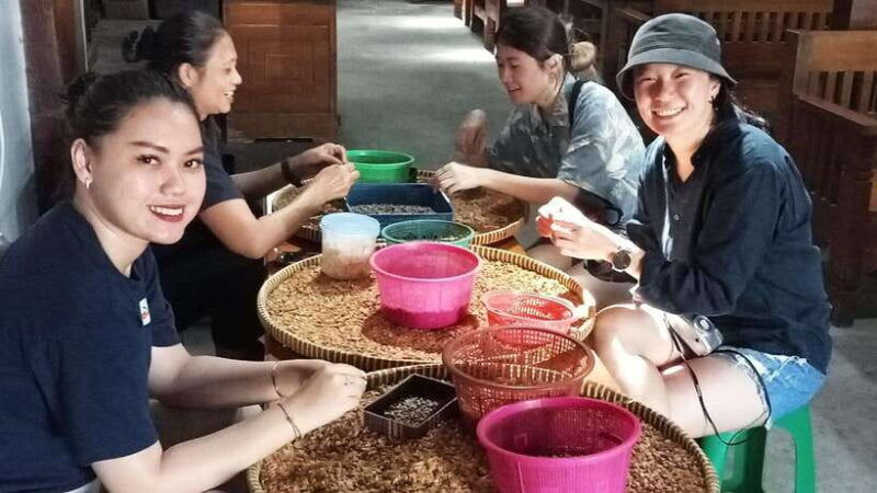 yogyakarta-tailor-made-tour-with-english-speaking-driver